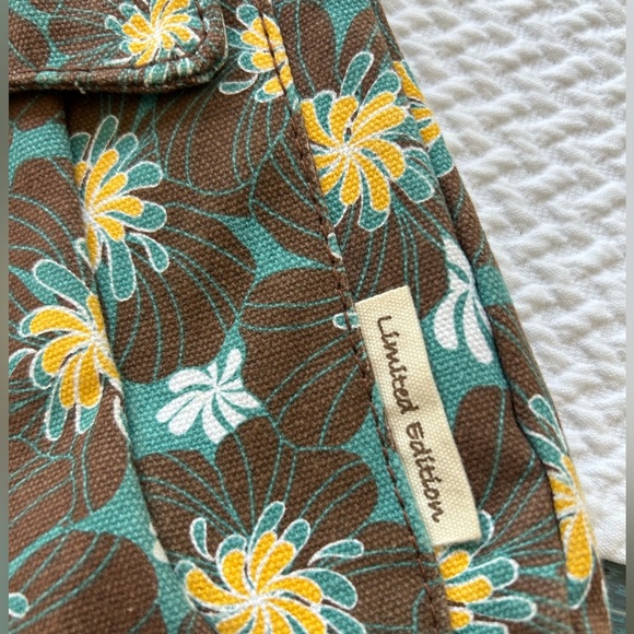 Kavu Limited Edition Cross Body Purse Bag Brown Blue Yellow Like New - Picture 8 of 8